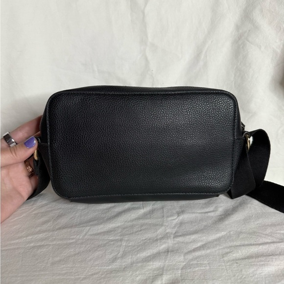 Vintage Tommy Hilfiger Navy Blue Faux Leather Crossbody Purse - Picture 3 of 13